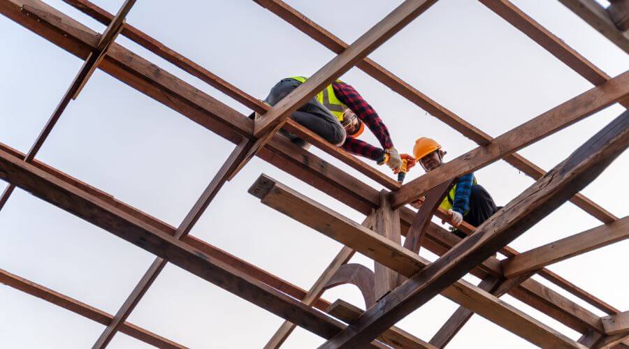 Professional residential roofers in Thida, AR